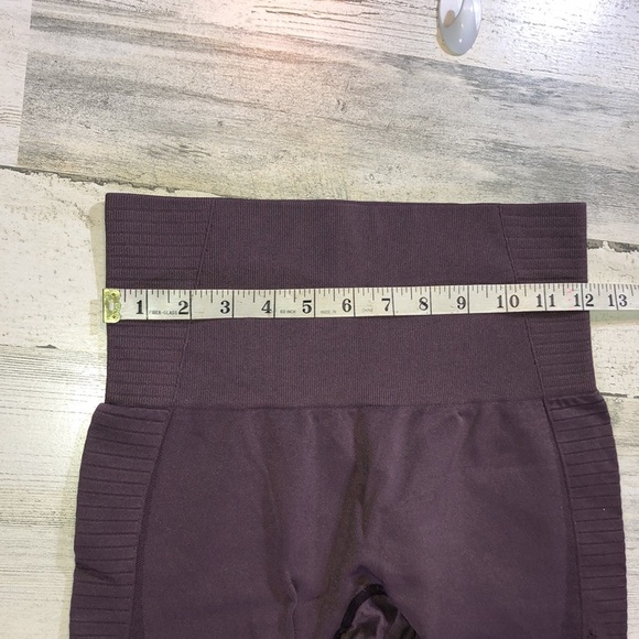 Gymshark Taupe/Purple Energy Seamless High Waisted Activewear leggings small​​​ - Picture 12 of 13